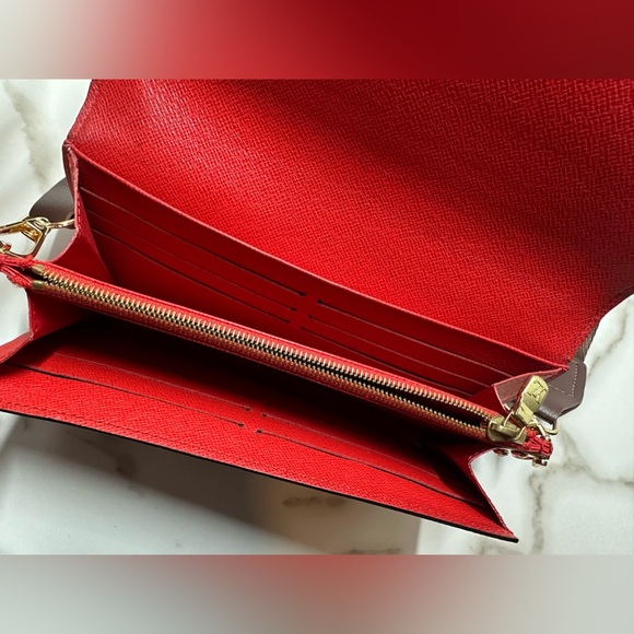 Authentic LOUIS VUITTON Monogram Sarah Wallet to Crossbody Shoulder Bag - Picture 9 of 12